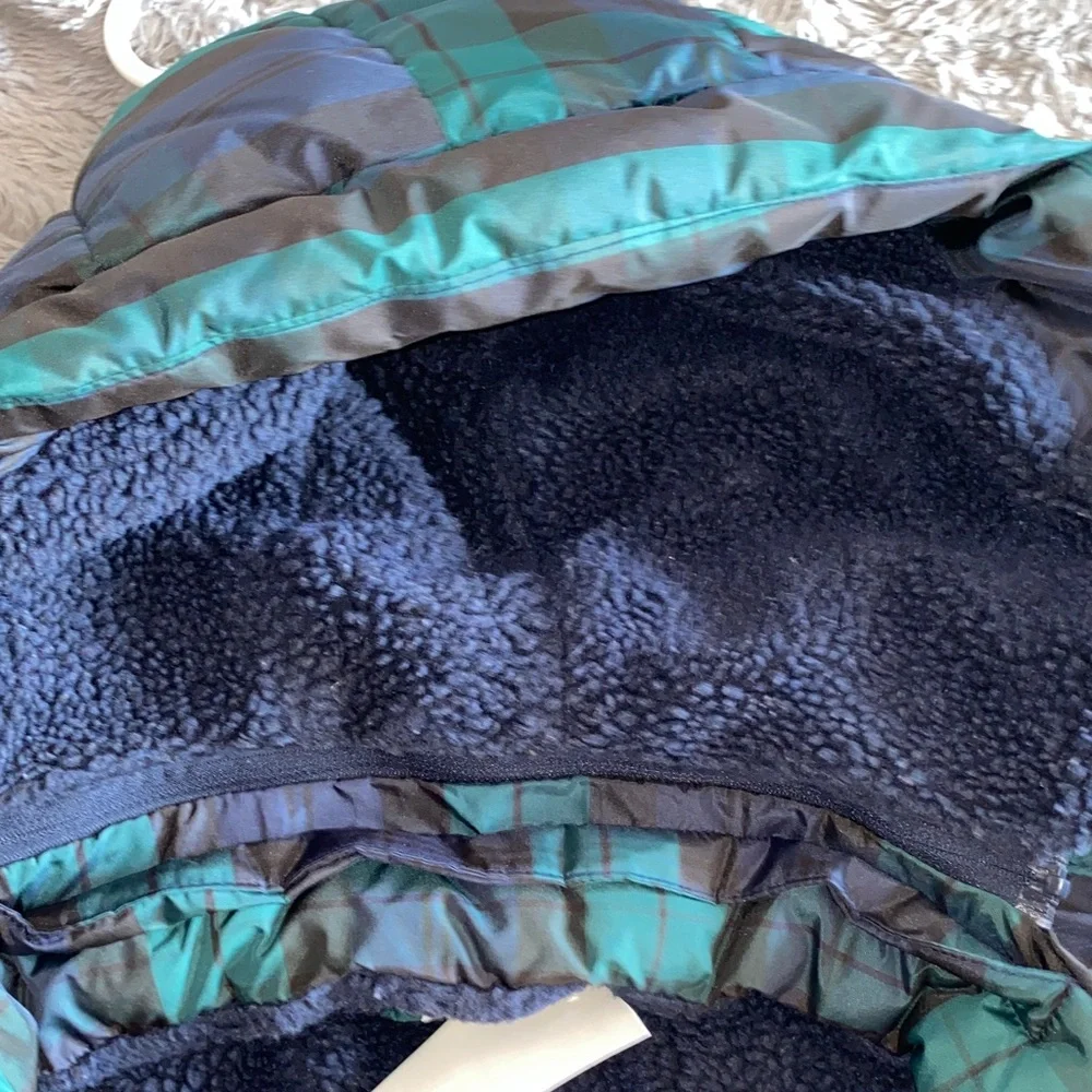 GAP Kids Navy & Green Plaid Fleece-lined Puffer Jacket. Size Large